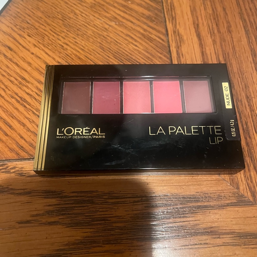 Makeup Bundle - Picture 6 of 9